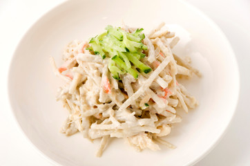 ゴボウと茹で鶏のサラダ