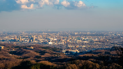 Obraz premium 東京 高尾山 かすみ台展望台からの景色 夕方