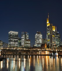 Fototapeta na wymiar Skyline Frankfurt at Night