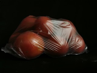 tomates en bolsa de pl&aacute;stico