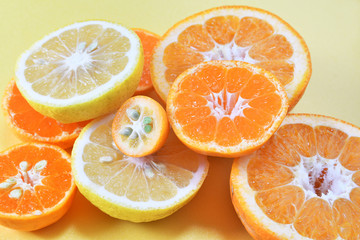 カットされた柑橘類の断面