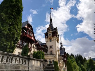 Fototapeta premium peles castle in sinaia romania