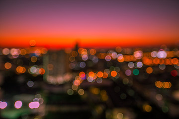 The blurry background of the bokeh, the colorful lights of the capital's residences, the beauty of the night shows the distribution of various types of residences (condominiums, offices, houses).
