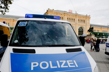 Bundespolizei Einsatzfahrzeuge am Hannover Hauptbahnhof