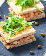 salmon tartare in toast bread