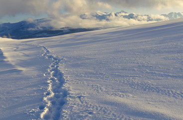 Tatry zimą - Wiskok na Tatry Bielskie i Wysokie © Ola i Eryk