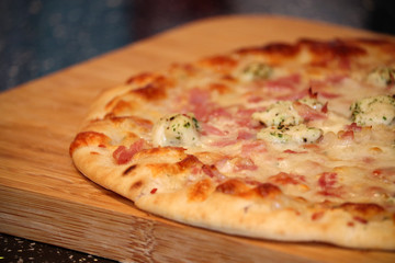 Chicken, bacon and herb pizza