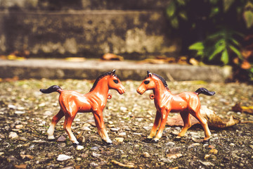 jouets vintage petits chevaux