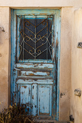 Tür in Emborió auf Santorin in Griechenland