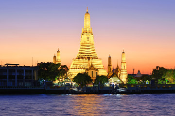 Naklejka premium Temple of Dawn in Bangkok