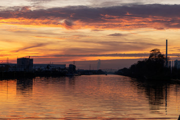 Fototapeta na wymiar Harbor of the city of Hamm at twilight, Germany