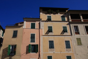 Fototapeta na wymiar façades italiennes