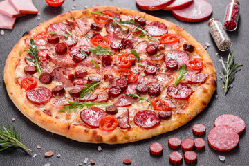 Pepperoni Pizza with Mozzarella cheese, salami and ham