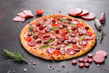 Pepperoni Pizza with Mozzarella cheese, salami and ham