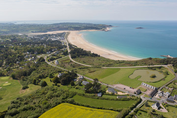 Vue a&eacute;rienne sables d'or les pins