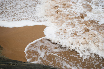 Waves joining to become one !