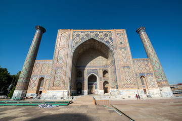 Fototapeta na wymiar Registan square on a sunny day in Samarkand, Uzbekistan
