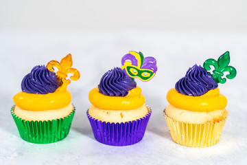 Mardi Gras cupcakes