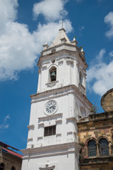 Fototapeta na wymiar Panama / Panama. 04.24.2013. Clock towerThe Primada Cathedral Basilica Santa María la Antigua in Panama is a Catholic temple