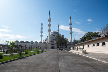 Fototapeta na wymiar New Central Mosque of Imam Sarakhsi in Bishkek, Kyrgyzstan