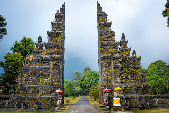 buddhist gate in bali during cloudy weather