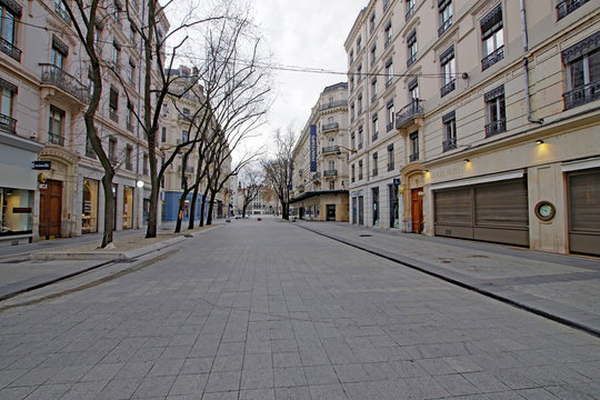 Lyon, un dimanche matin rue de la R&eacute;publique