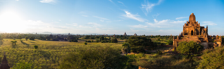 Fototapeta na wymiar Panorama of the pagoda landscape during sunset in the plain of Bagan, Myanmar (Burma)