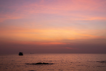 Obraz premium sunset over sea in Thailand