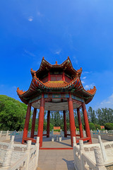 Naklejka premium Chinese traditional Pavilion in the park
