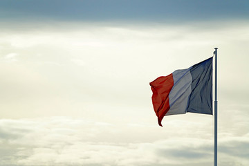 Liberté, fraternité et egalité sur le ciel, le drapeau de la France