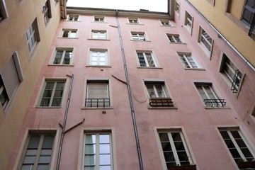 Traboule lyonnaise du 6 rue des Capucins au 1 rue Sainte Marie des Terreaux - Ville de Lyon - Département du Rhône - France