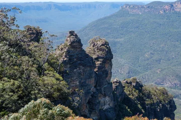 Papier Peint photo Trois sœurs A close up photograph of the Three Sisters in the Blue Mountains, NSW, Australia taken at Echo Point