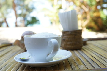 Cappuccino am Strand