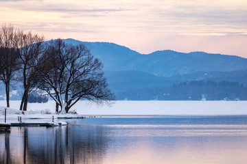 Obraz premium Lac Memphrémagog en hiver, Magog, Québec Canada
