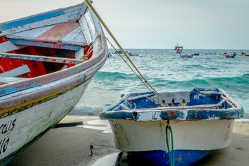 Obraz premium boats on the beach of the new sparta island