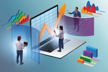 Trader working in technical visualization environment