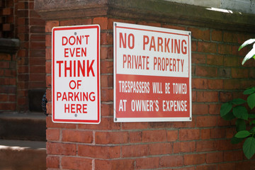 Obraz premium Don't even think of parking here