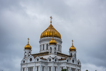 Fototapeta na wymiar The Cathedral of Christ the Saviour is a Russian Orthodox cathedral in Moscow, Russia, on the northern bank of the Moskva River, a few hundred metres southwest of the Kremlin.
