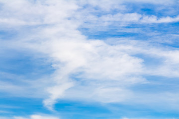 Wolkengebilde Mit blauem Himmel als Hintergrund-Textur 