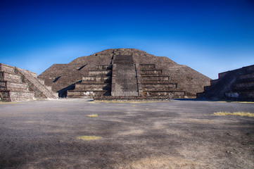 Fototapeta na wymiar Temple of the Moon, Teotihuacán