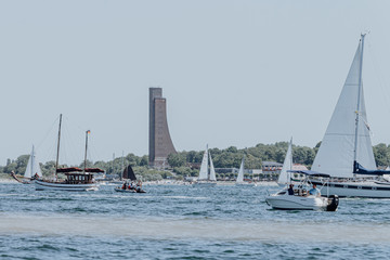 Kieler Förde mit Blick auf das Marinedenkmal in Laboe
#kiel #kielerförde #kielerwoche #ostsee #schleswigholsttein