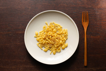 乾燥パスタの食卓イメージ