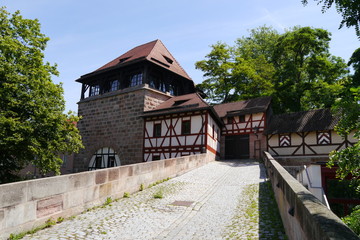 Fototapeta na wymiar Auffahrt Stadtmauer Insel Schütt Nürnberg