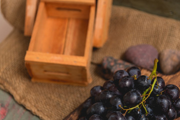  freshly cut fresh grapes in a rustic setting