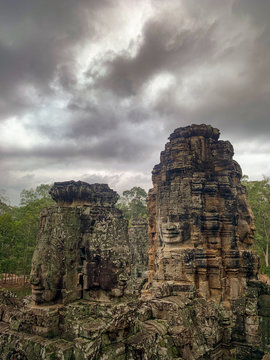 Les t&ecirc;tes de Bayon