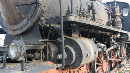 Fototapeta na wymiar Vecchio locomotore