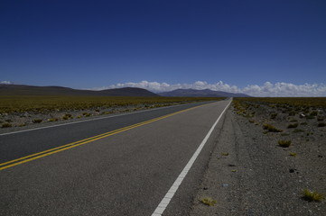 En la ruta, viendo el paisaje sin filtro