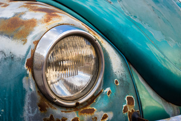 headlight of a classic car