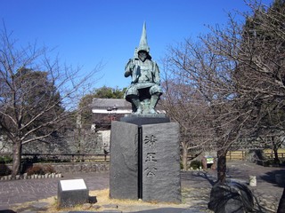 熊本城　加藤清正像