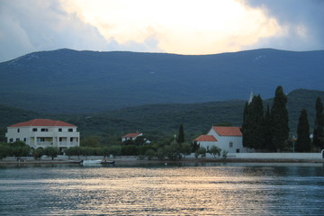 wybrzeże Chorwacji widoczne od morza © ewa